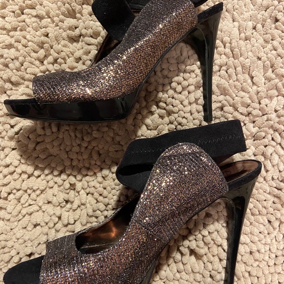 Carlos Santana Bronze Halo Heel - Picture 6 of 9